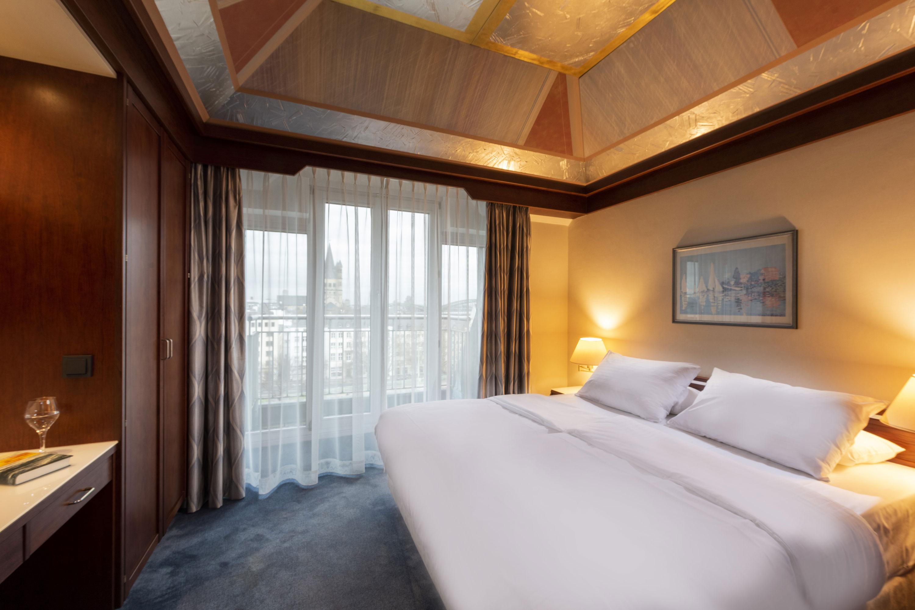 Maritim Hotel Koln Exterior photo