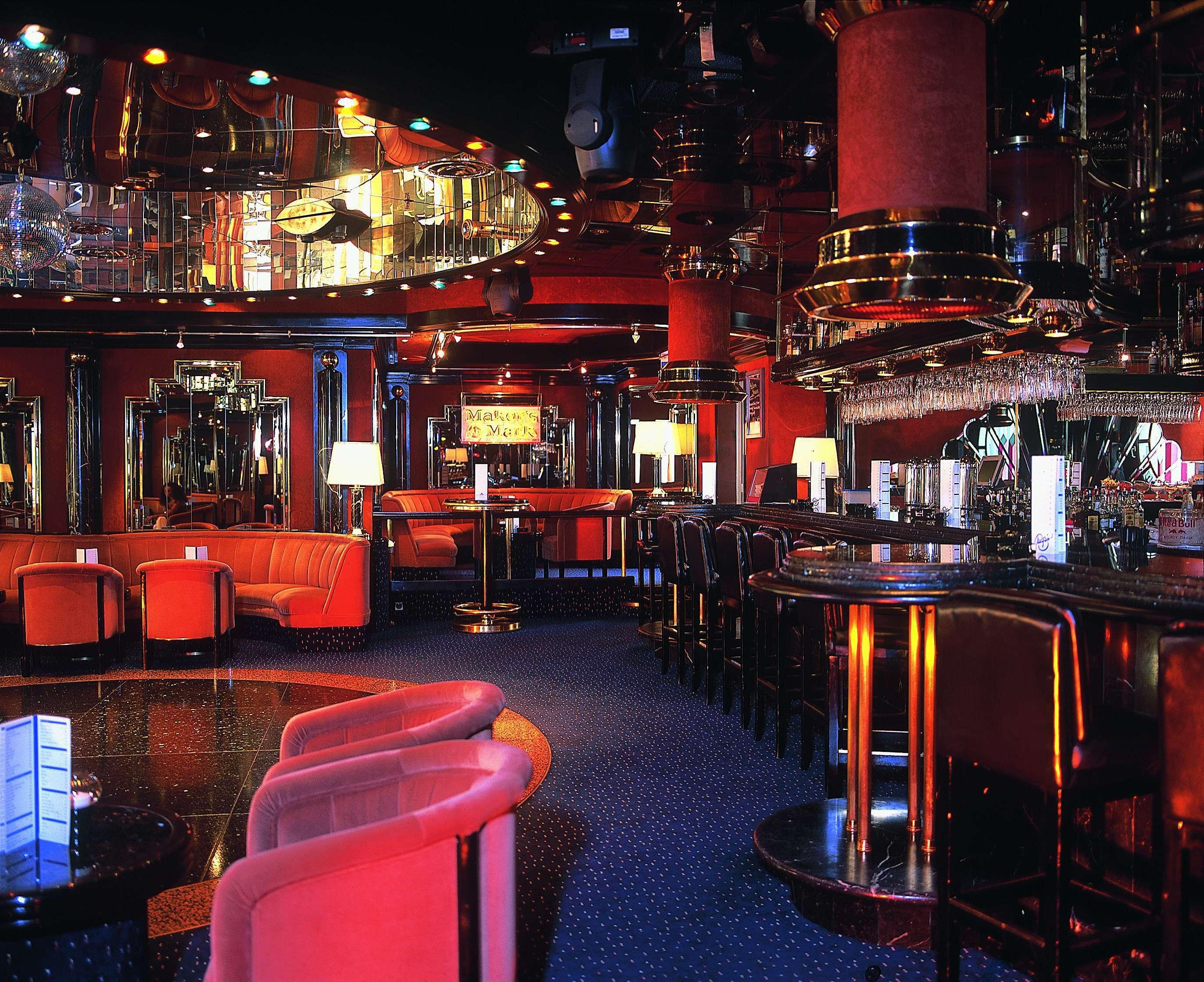 Maritim Hotel Koln Exterior photo The interior of the nightclub