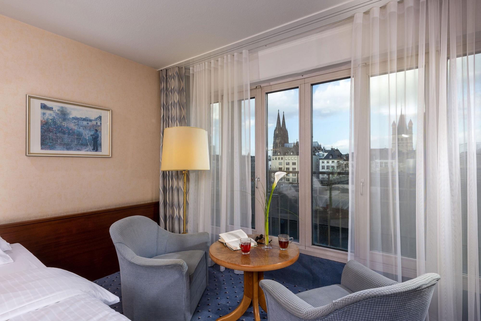 Maritim Hotel Koln Exterior photo