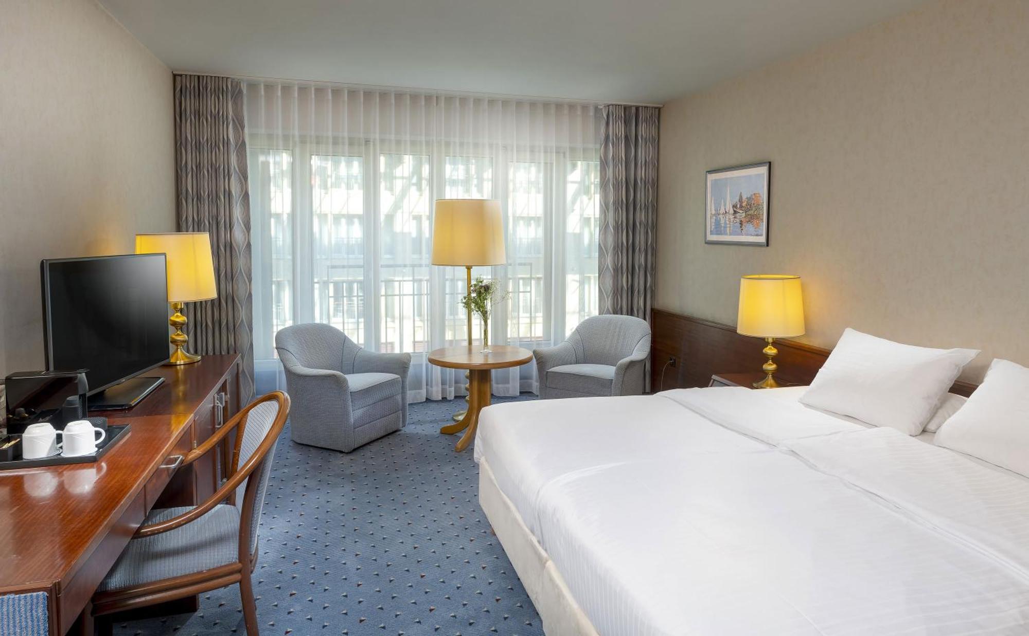 Maritim Hotel Koln Exterior photo